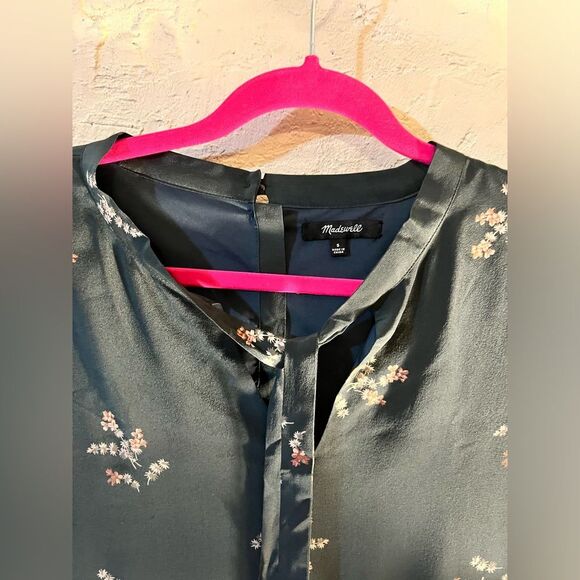 MADEWELL 100% silk dress size S beautiful slate gray with pattern, tie front,EUC - Picture 2 of 9